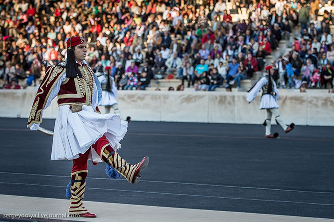 Путь Олимпийского огня из Греции в Москву Путь Олимпийского огня из Греции в Москву