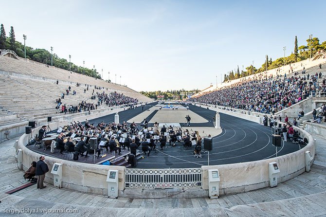 Путь Олимпийского огня из Греции в Москву Путь Олимпийского огня из Греции в Москву