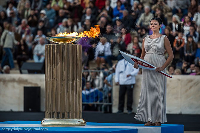 Путь Олимпийского огня из Греции в Москву Путь Олимпийского огня из Греции в Москву