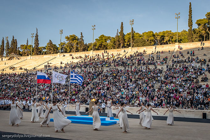 Путь Олимпийского огня из Греции в Москву Путь Олимпийского огня из Греции в Москву