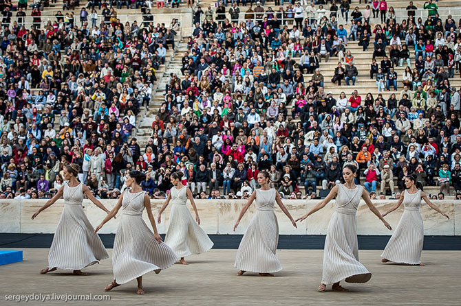 Путь Олимпийского огня из Греции в Москву Путь Олимпийского огня из Греции в Москву