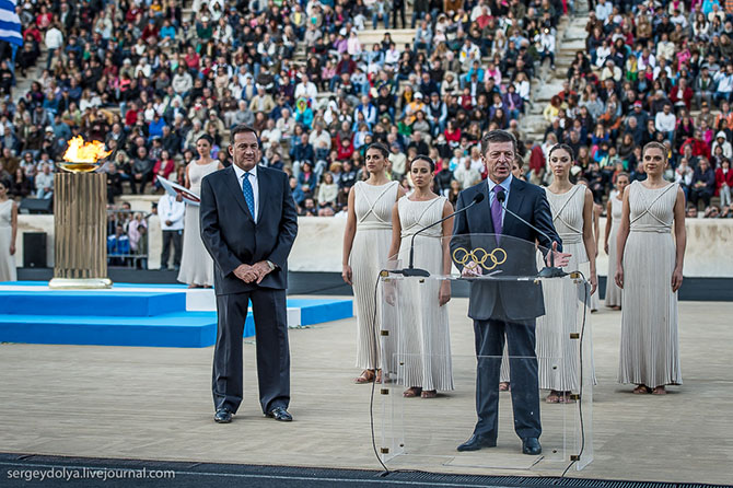 Путь Олимпийского огня из Греции в Москву Путь Олимпийского огня из Греции в Москву