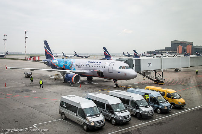 Путь Олимпийского огня из Греции в Москву Путь Олимпийского огня из Греции в Москву