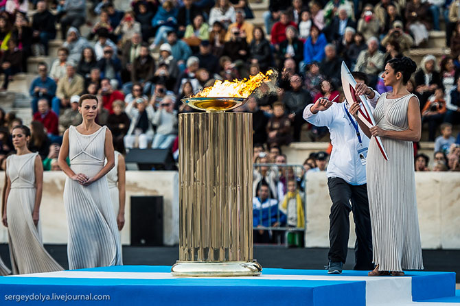 Путь Олимпийского огня из Греции в Москву Путь Олимпийского огня из Греции в Москву