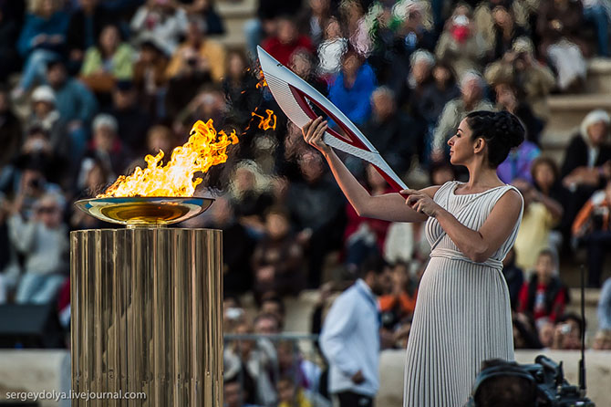 Путь Олимпийского огня из Греции в Москву Путь Олимпийского огня из Греции в Москву