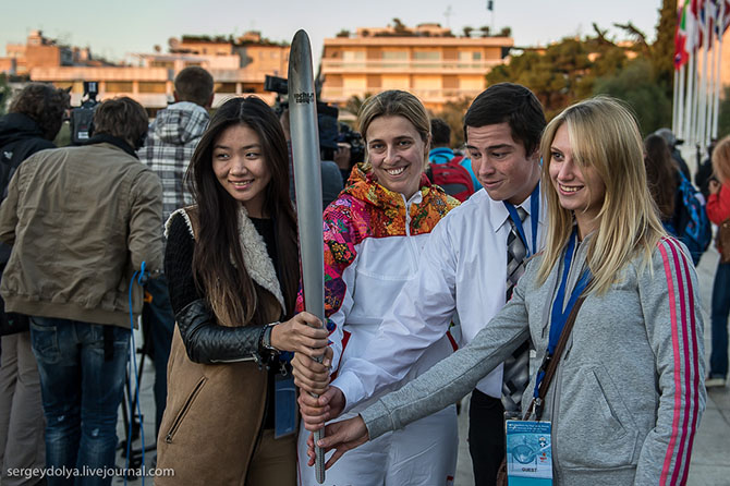 Путь Олимпийского огня из Греции в Москву Путь Олимпийского огня из Греции в Москву