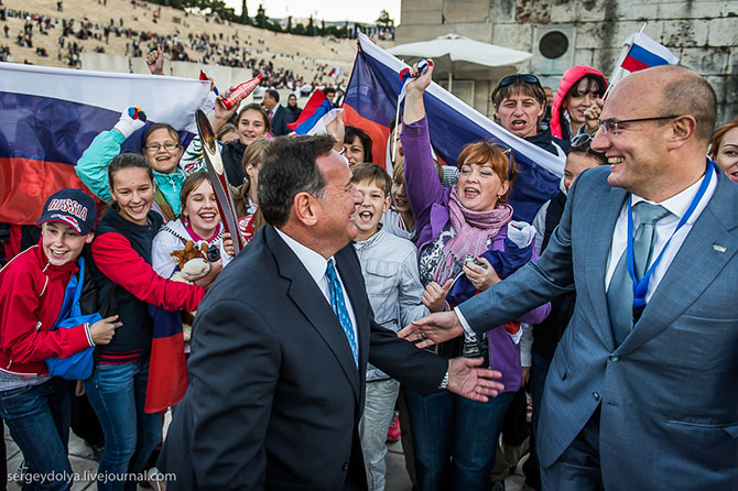 Путь Олимпийского огня из Греции в Москву Путь Олимпийского огня из Греции в Москву