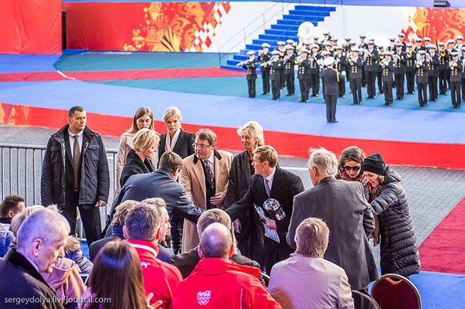 Путь Олимпийского огня из Греции в Москву Путь Олимпийского огня из Греции в Москву
