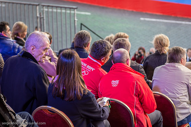 Путь Олимпийского огня из Греции в Москву Путь Олимпийского огня из Греции в Москву