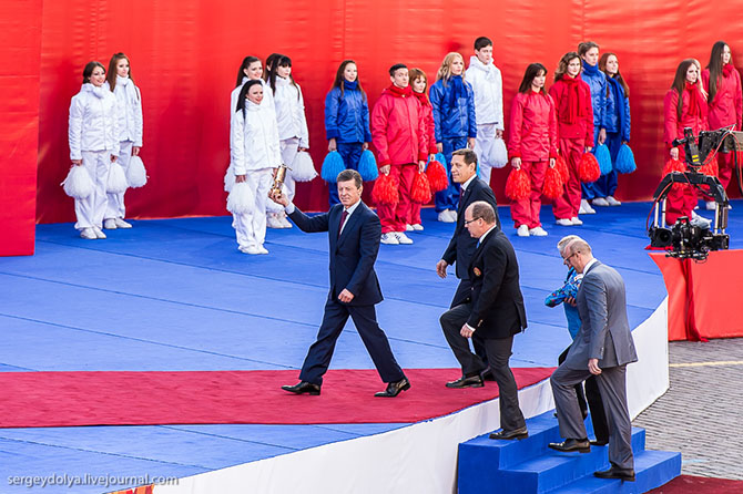 Путь Олимпийского огня из Греции в Москву Путь Олимпийского огня из Греции в Москву