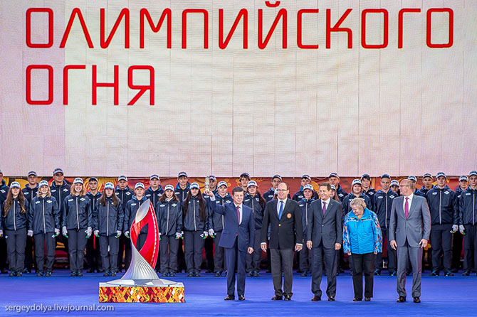 Путь Олимпийского огня из Греции в Москву Путь Олимпийского огня из Греции в Москву