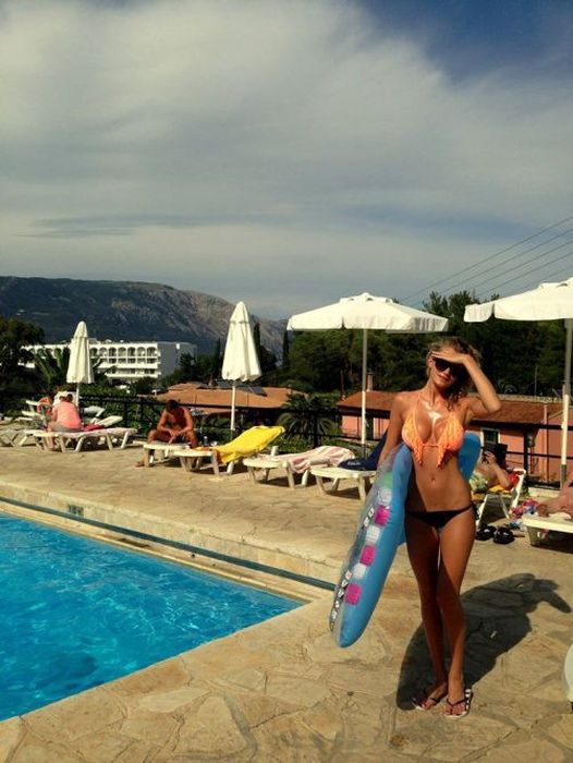 Девушки в бикини