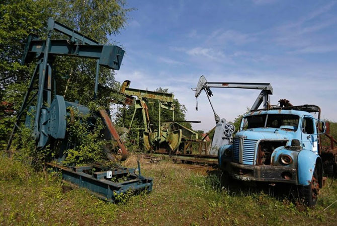 Экскурсия по Музею нефти во Франции (13 фото)