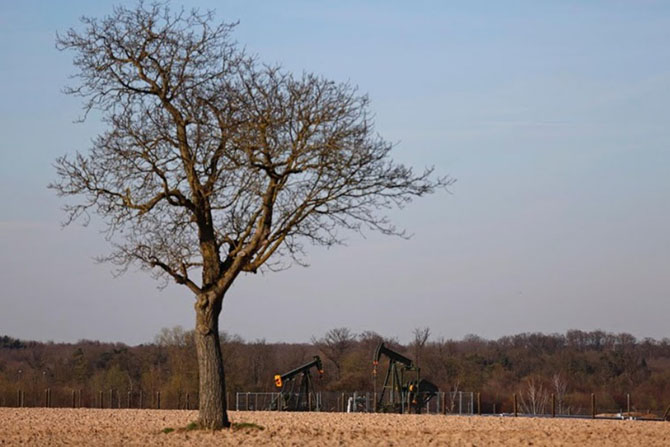 Экскурсия по Музею нефти во Франции (13 фото)