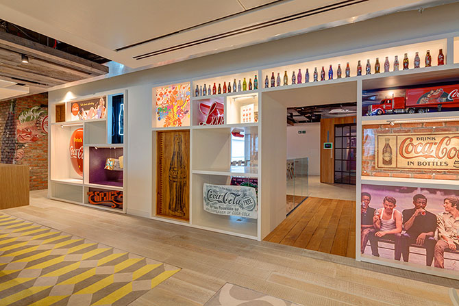 Жизнерадостный офис Coca-Cola в Лондоне (17 фото)