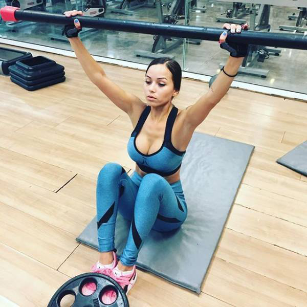 Симпатичные спортивные девушки