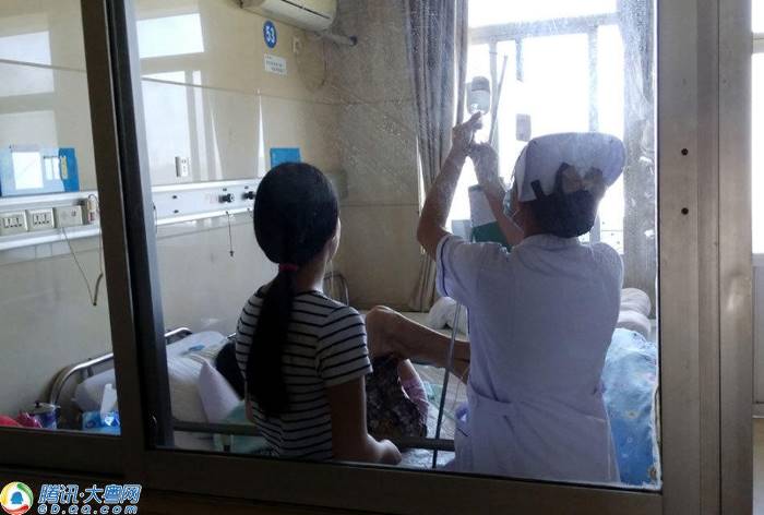 19-летняя китаянка выставила себя на продажу, чтобы спасти мать, больную раком