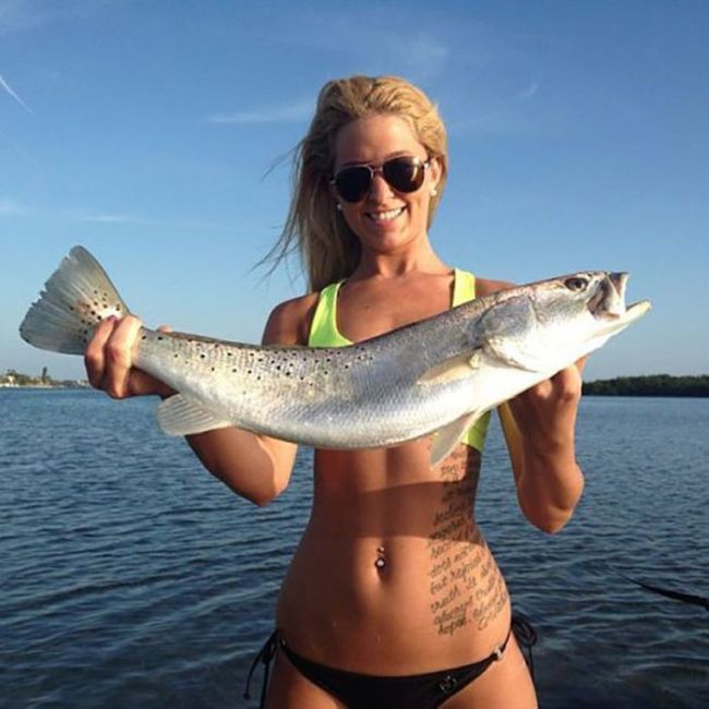 Девчонки в бикини