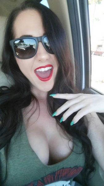 Милые девушки, от которых трудно отвести взгляд