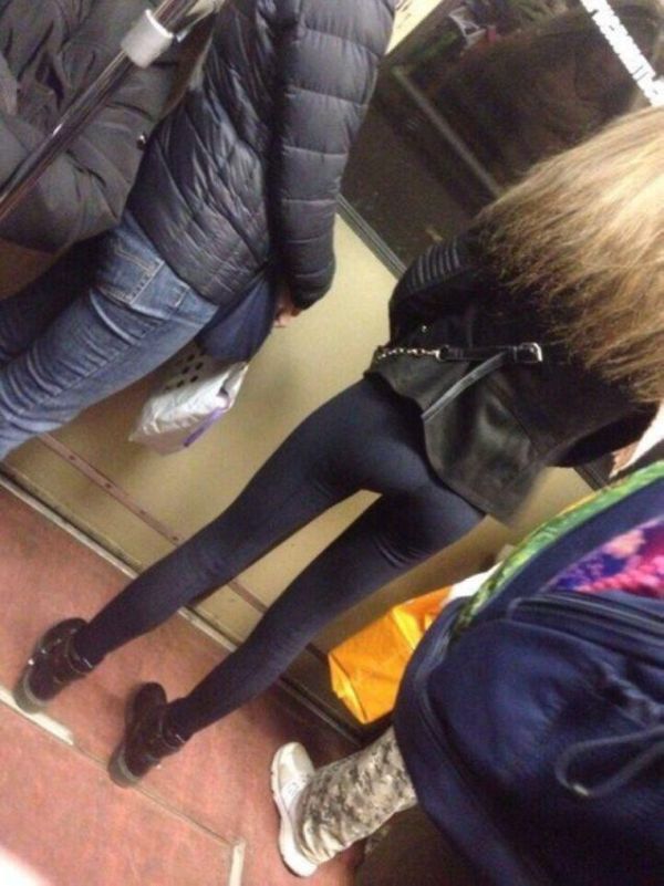 Девушки в лосинах и других обтягивающих штанах