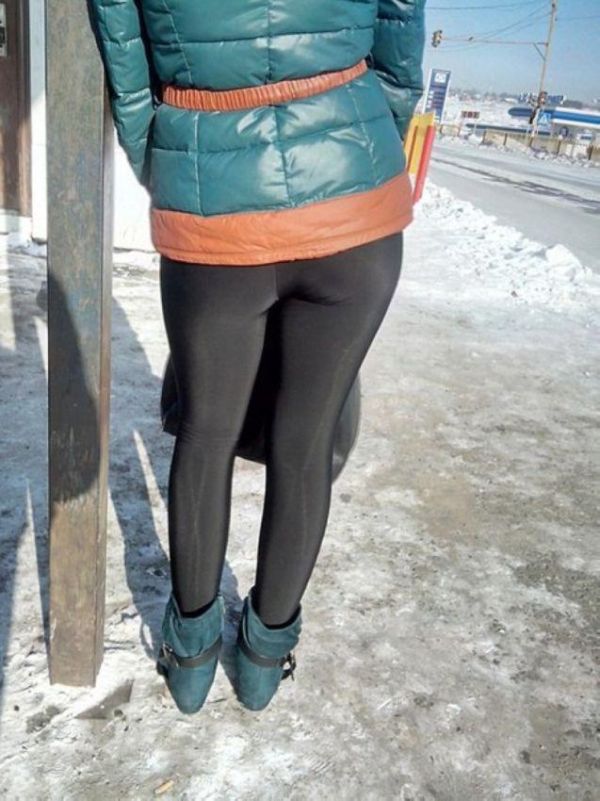 Девушки в лосинах и других обтягивающих штанах