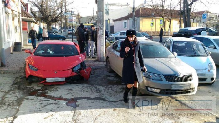 ДТП с участием Lamborghini Huracan в Симферополе
