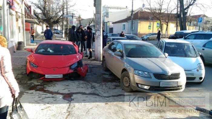 ДТП с участием Lamborghini Huracan в Симферополе
