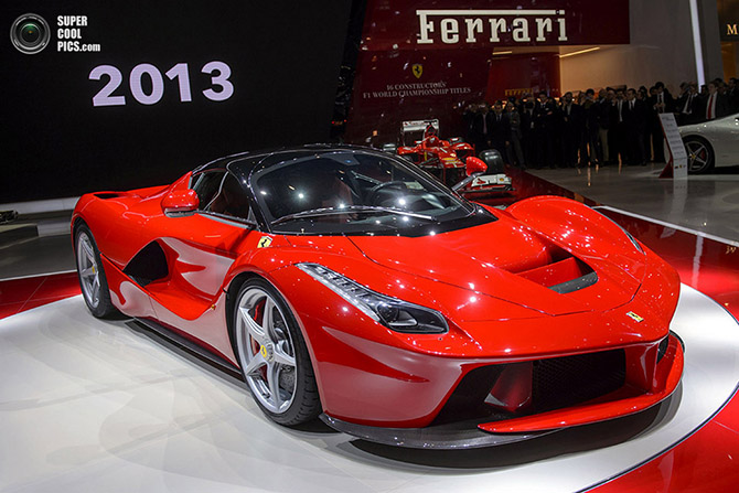 Ferrari LaFerrari – гибридный красный «жеребец»