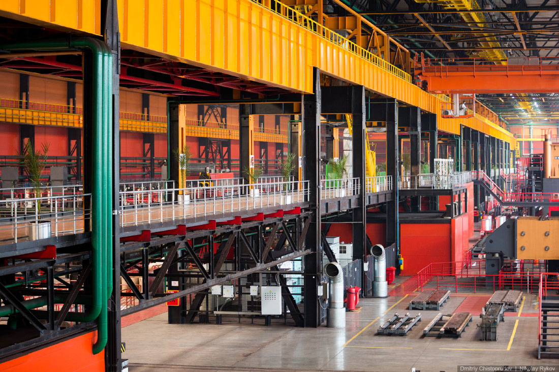 Высота 239. Трубоэлектросварочный цех Челябинского трубопрокатного завода