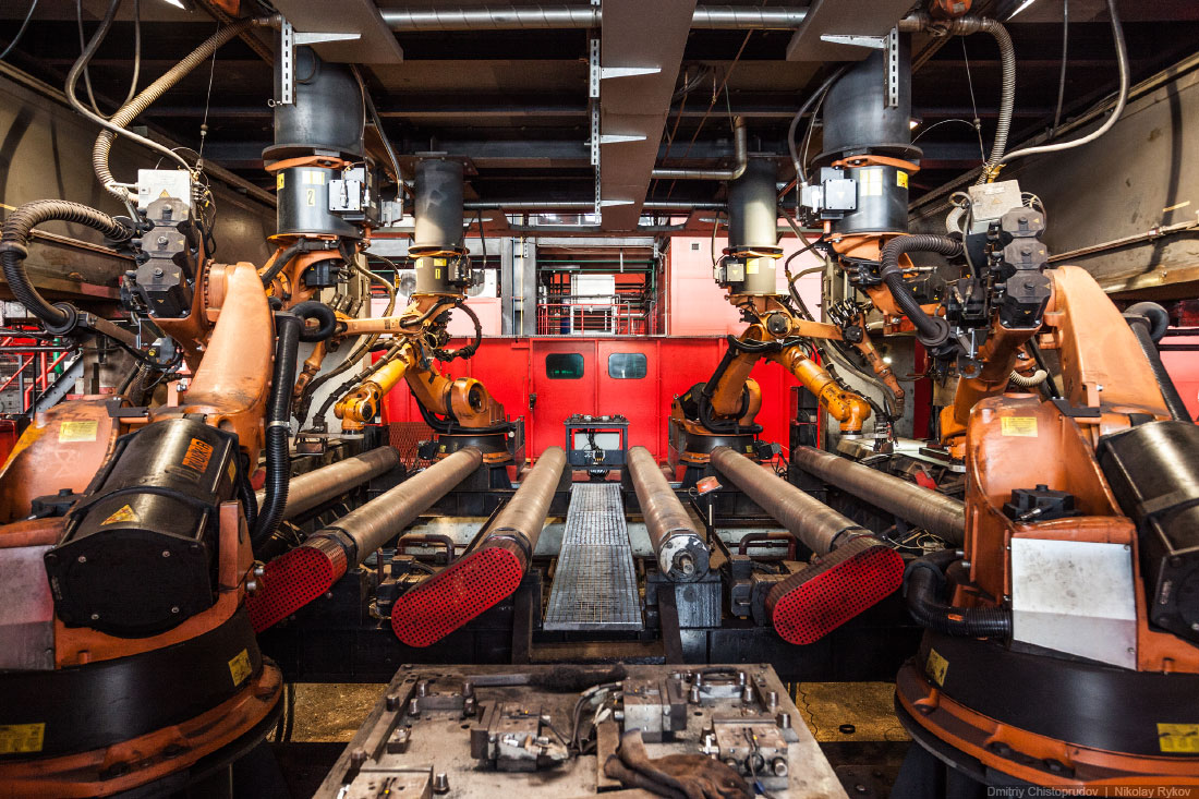 Высота 239. Трубоэлектросварочный цех Челябинского трубопрокатного завода