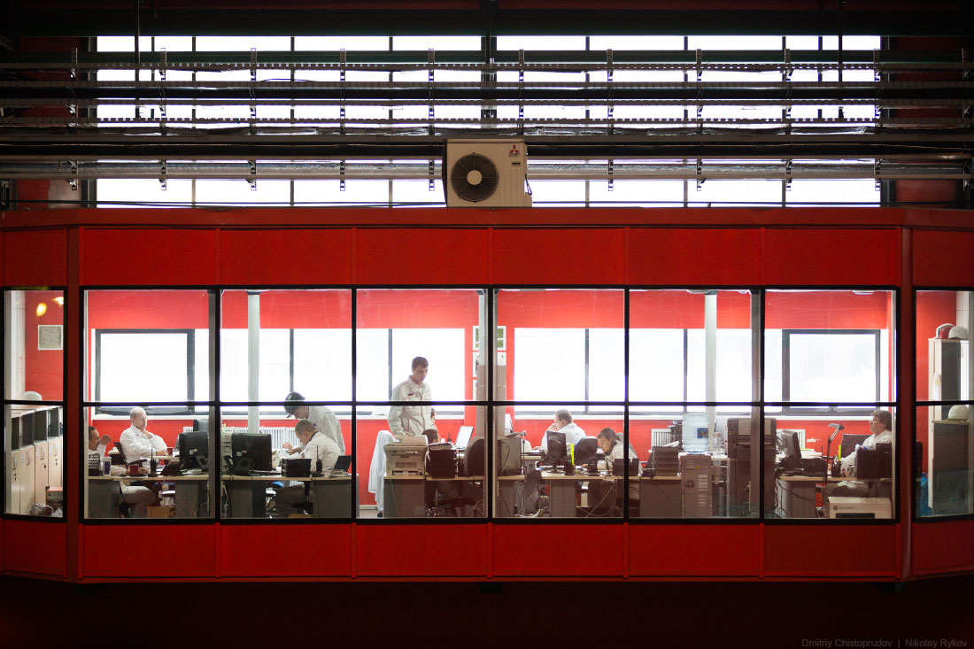 Высота 239. Трубоэлектросварочный цех Челябинского трубопрокатного завода