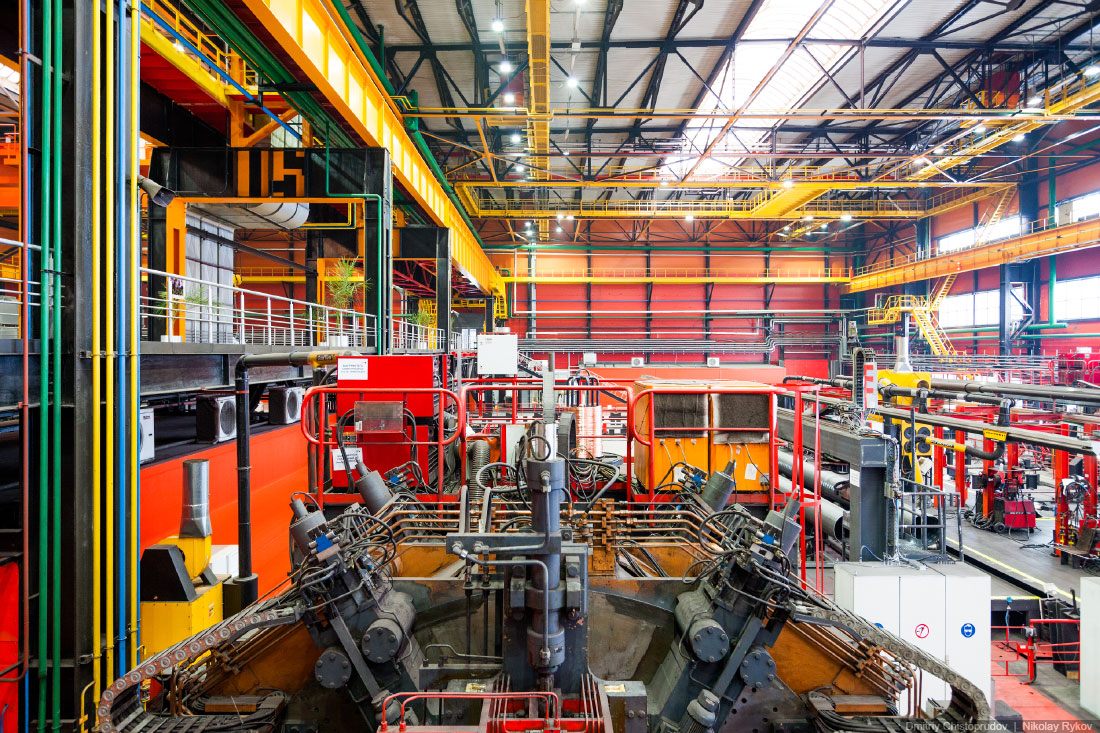 Высота 239. Трубоэлектросварочный цех Челябинского трубопрокатного завода