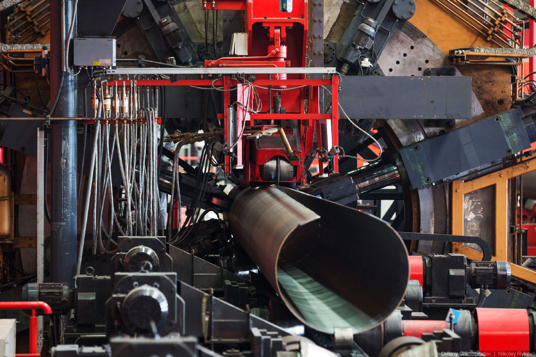 Высота 239. Трубоэлектросварочный цех Челябинского трубопрокатного завода