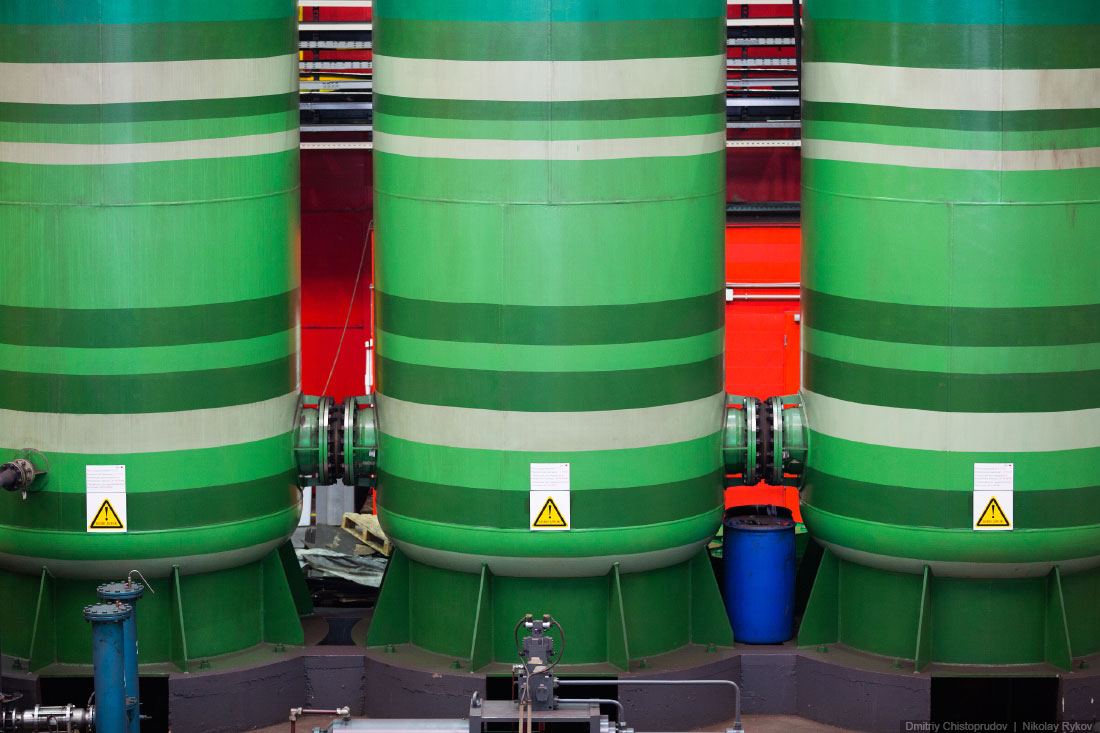 Высота 239. Трубоэлектросварочный цех Челябинского трубопрокатного завода