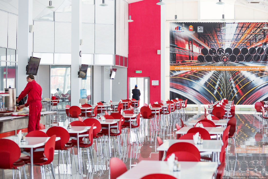 Высота 239. Трубоэлектросварочный цех Челябинского трубопрокатного завода