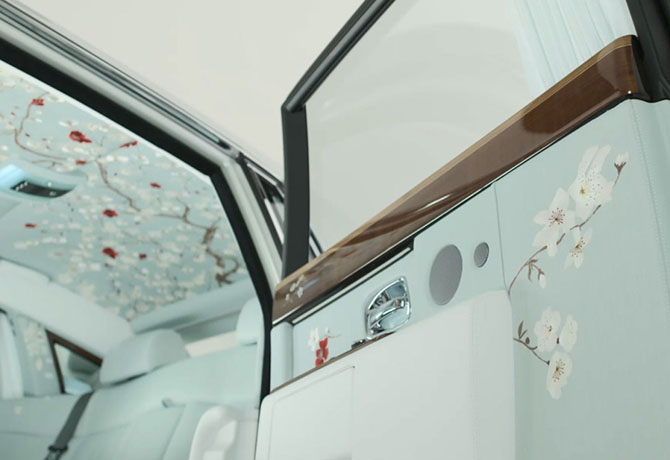 Автомобиль с самым шикарным интерьером в мире