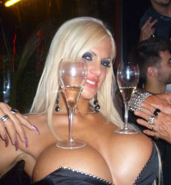 Забавные картинки с девушками