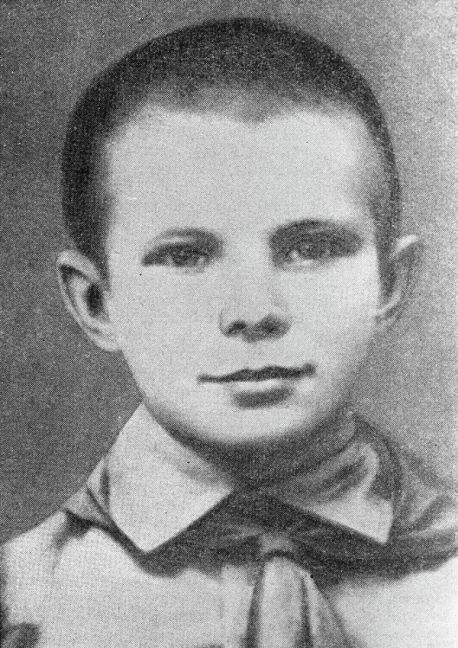 Жизнь Юрия Гагарина до полета в космос