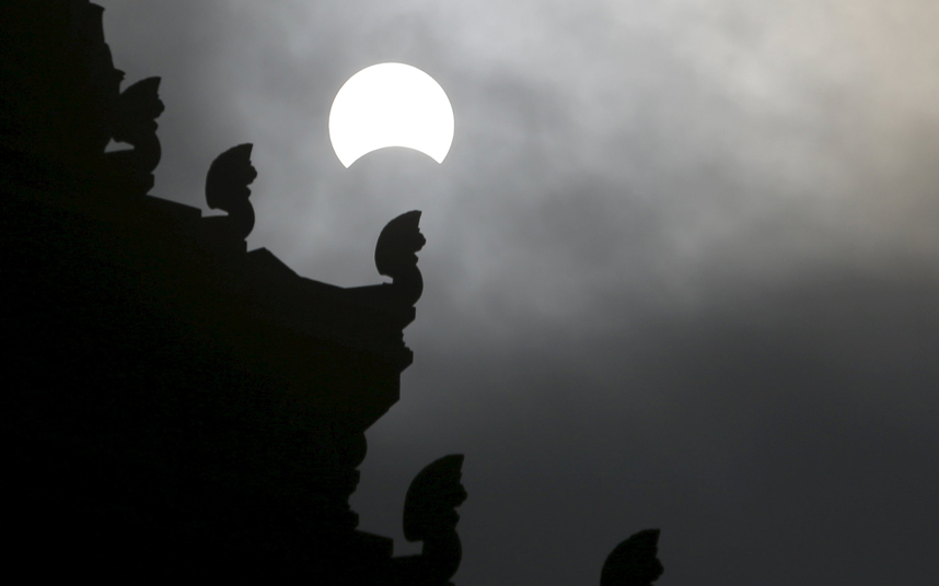 Полное солнечное затмение в Юго-Восточной Азии