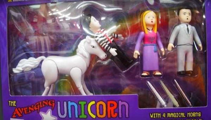 Странные детские игрушки