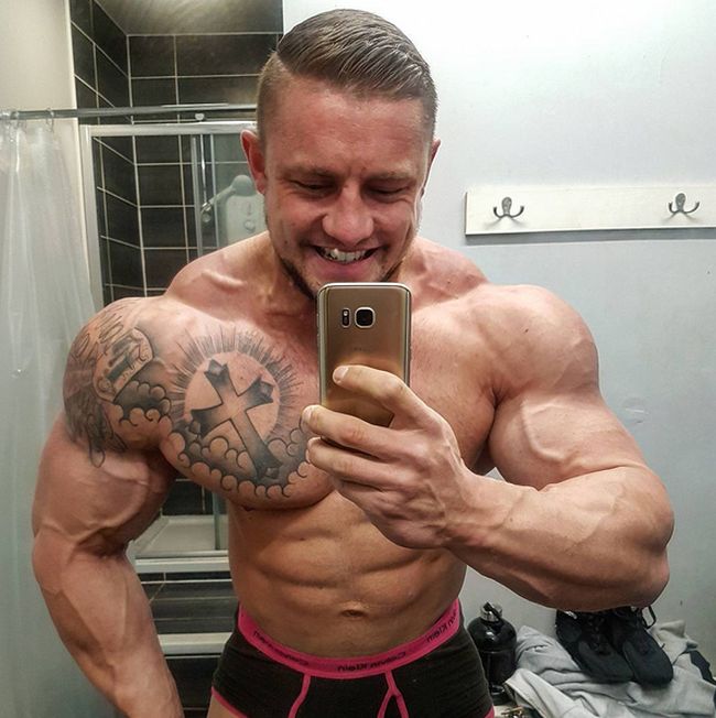 Впечатляющая трансформация британского культуриста