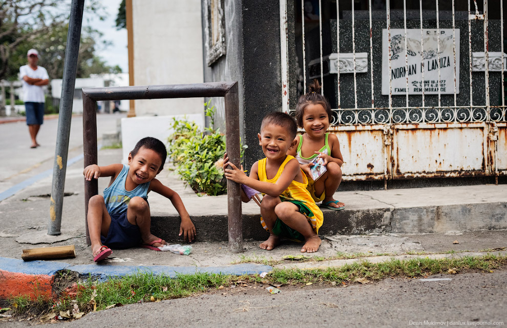 Жизнь на кладбище