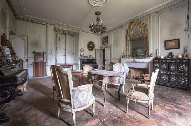 Прогулка по заброшенному дому во Франции