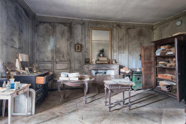 Прогулка по заброшенному дому во Франции