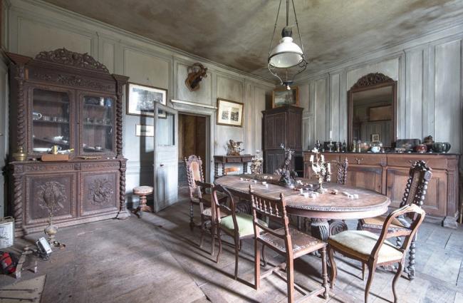 Прогулка по заброшенному дому во Франции