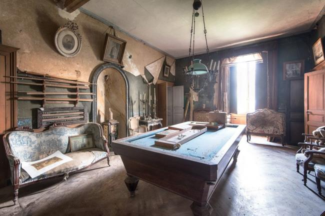 Прогулка по заброшенному дому во Франции