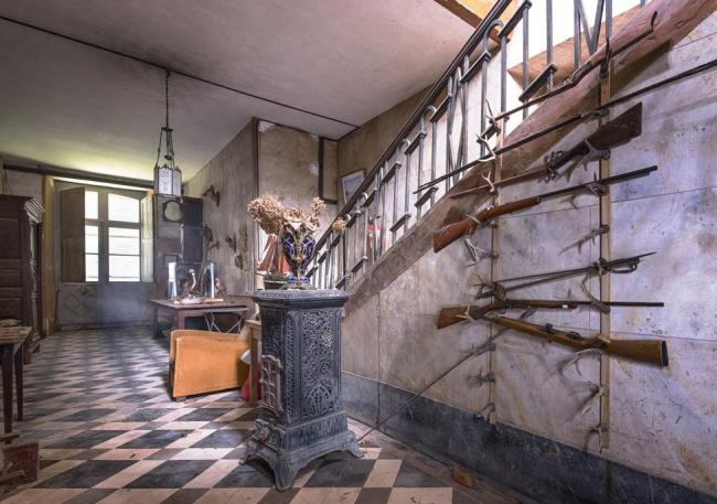 Прогулка по заброшенному дому во Франции