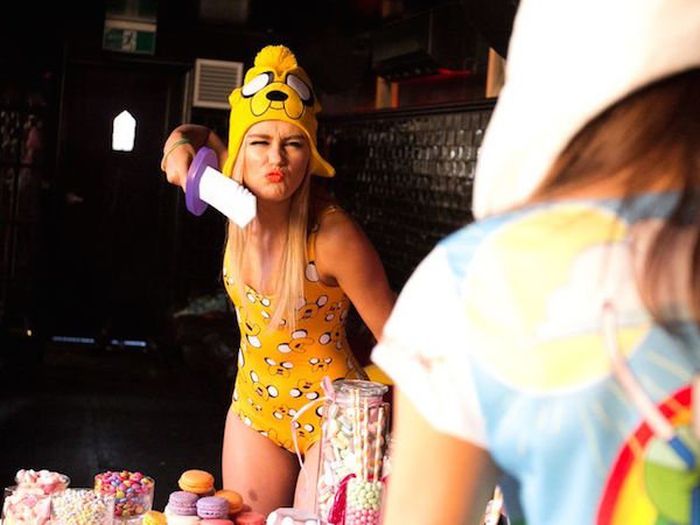 Забавные девушки