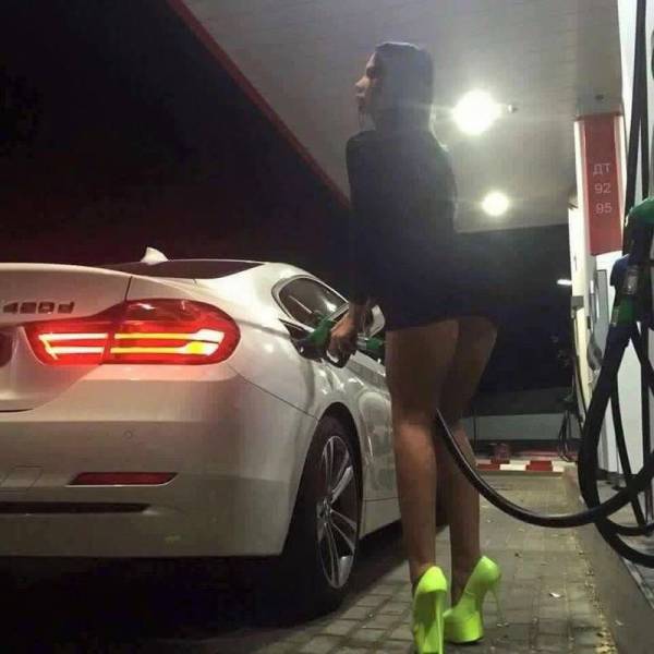 Забавные девушки