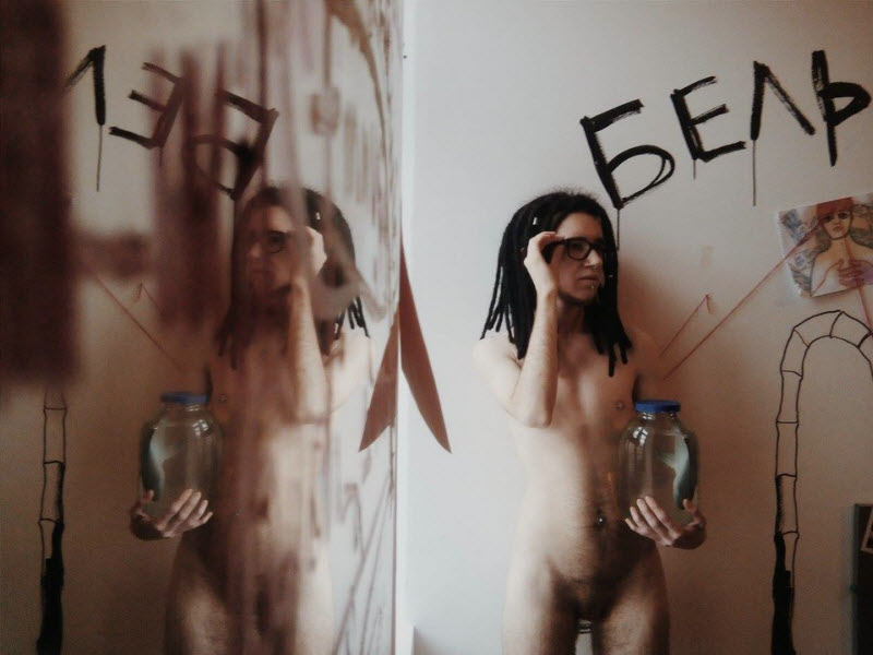 Снимки зрителей на инсталляции Kinder Album